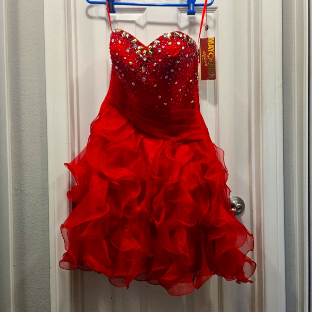May Queen Dress Size 6 Nwt